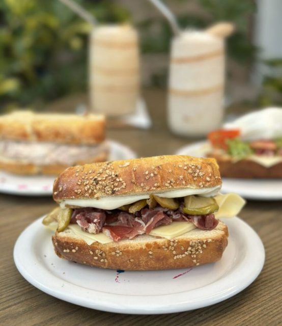 Sándwich serranito